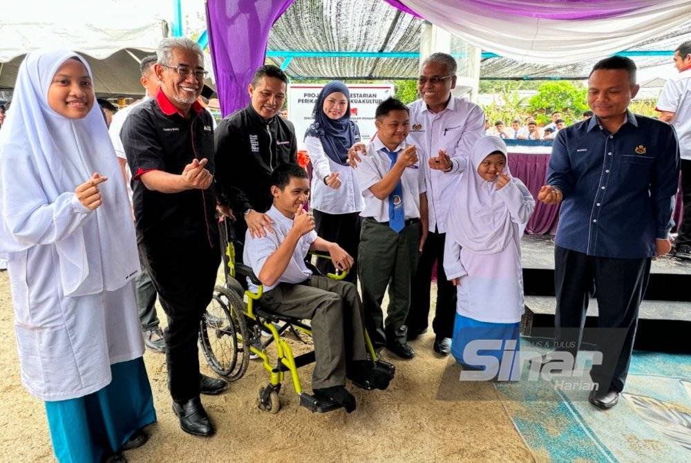 Pelajar PPKI di SMK Meranti terlibat dalam projek ternakan ikan. FOTO SINAR HARIAN-ADILA SHARINNI WAHID