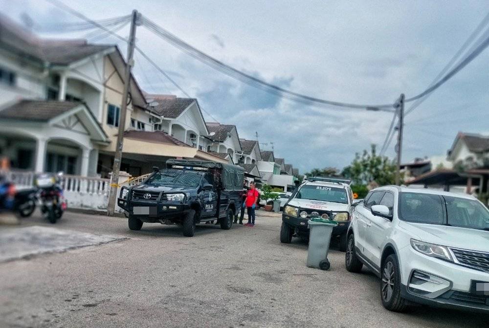 Mayat seorang wanita ditemukan mati dalam sebuah bilik di Taman Seri Mangga Seksyen 1, Pokok Mangga, di sini, pada pagi Ahad.