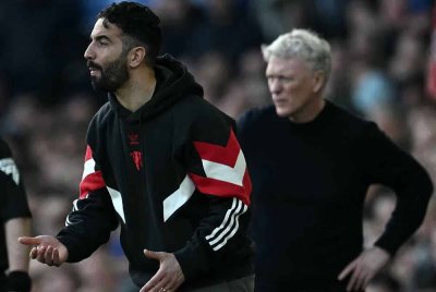 Reaksi Amorim (kiri) semasa perlawanan United menentang Everton. FOTO: AFP