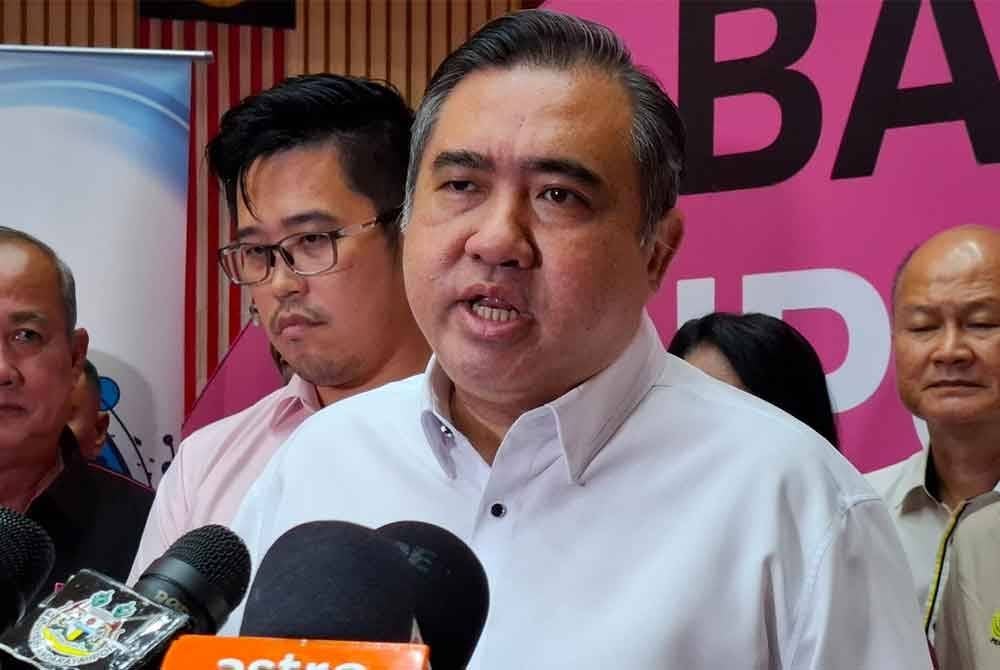 Anthony Loke bercakap kepada pemberita pada Sabtu.