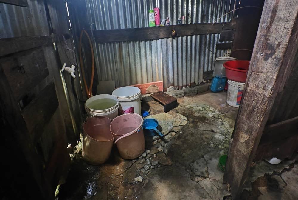 Keadaan bilik mandi rumah Norshima