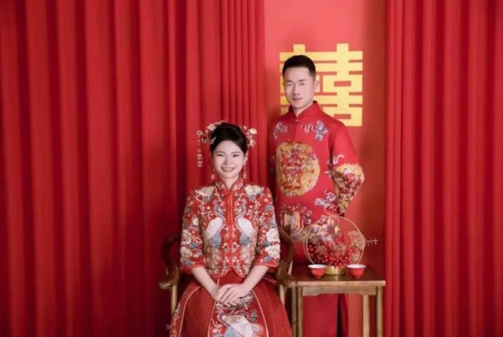 Mereka berkahwin selepas 14 bulan insiden nahas tersebut. Foto Agensi