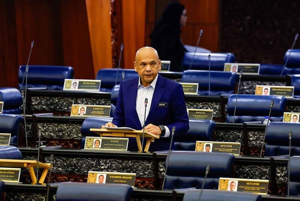 Armizan pada sesi penggulungan Usul Menjunjung Kasih Titah Diraja bagi kementerian berkenaan ketika Mesyuarat Pertama Penggal Keempat Parlimen ke-15 di Dewan Rakyat pada Isnin. Foto Bernama