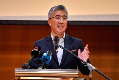 Tengku Zafrul ketika bercakap pada sidang media Kad Laporan Prestasi MITI 2024 dan Hala Tuju 2025 di Menara MITI pada Isnin. Foto Bernama