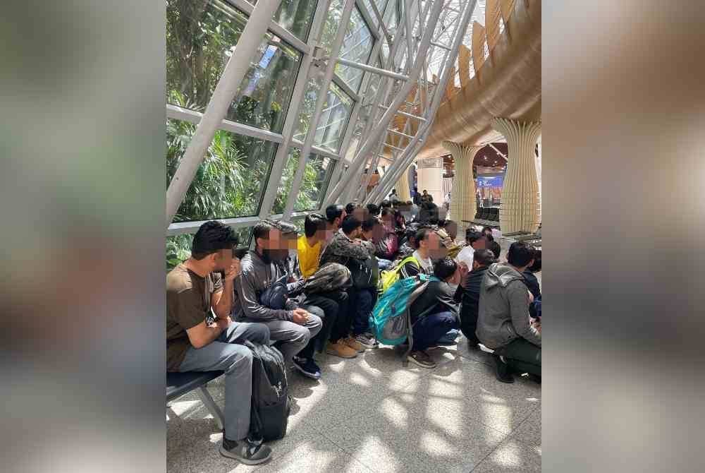 Kesemua individu terbabit ditahan dalam operasi naziran pemantauan dan penguatkuasaan yang dijalankan Pasukan Pemantau KLIA Terminal 1 pada Isnin.