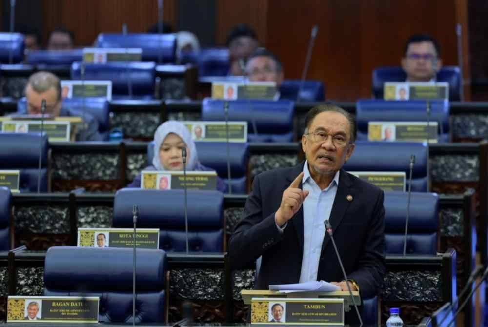 Anwar pada persidangan Dewan Rakyat, Selasa. Foto Bernama