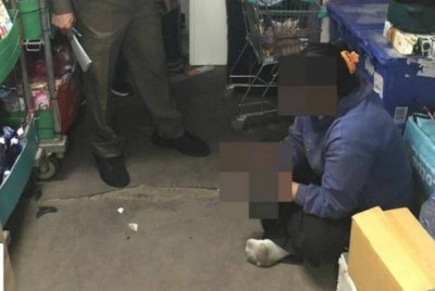 Kamonrat ditangkap polis selepas membunuh majikannya di sebuah kedai serbaneka di wilayah Samut Sakhon. Agensi