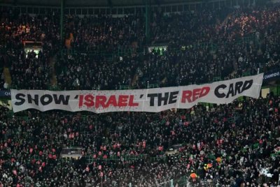 Kempen digerakkan ultras Green Brigade dari Celtic FC mendapat perhatian dunia. Foto AFP