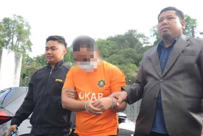 Penolong jurutera sebuah universiti awam di negeri ini di bawa ke Mahkamah Majistret Johor Bahru untuk mendapatkan perintah reman pada Selasa.