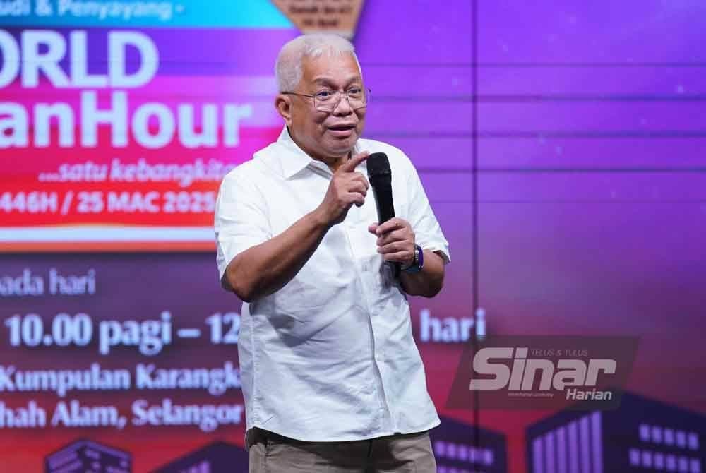 Hussamuddin ketika menyampaikan ucapan dalam majlis Taklimat Sinergi Media sempena World #QuranHour 2025/1446H bertempat di Studio My #QuranTime Kompleks Kumpulan Karangkraf, di Shah Alam pada Rabu. FOTO SINAR HARIAN/ MOHD HALIM ABD WAHID.