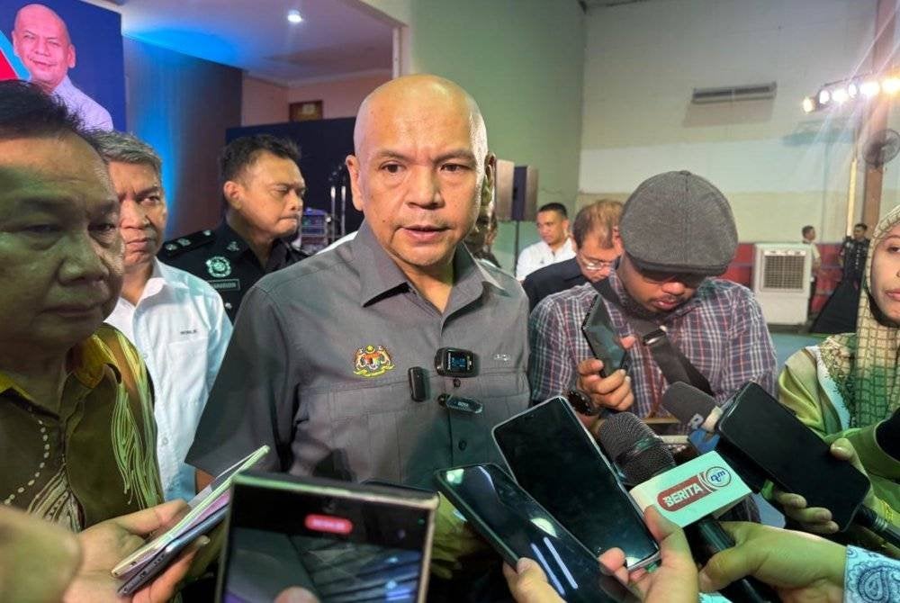 Armizan ditemui media selepas selepas menyempurnakan Program Advokasi Sara Hidup dan Pembukaan Akuan Bank Penerima SYUKUR pada Khamis.