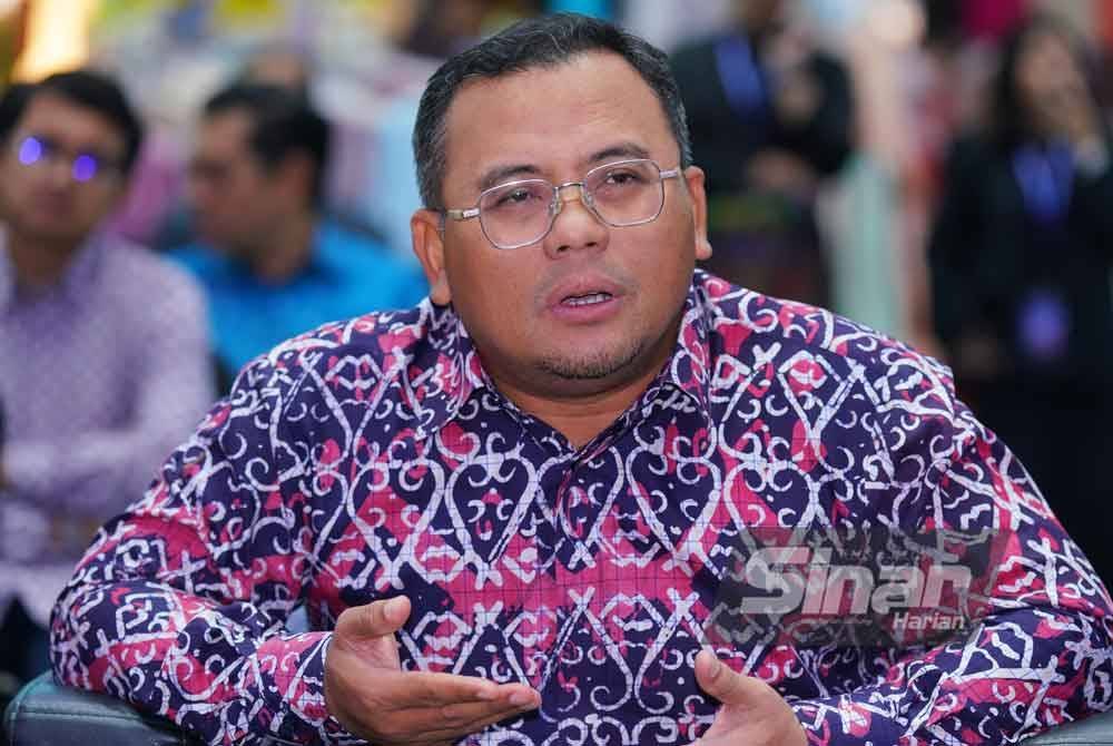 Amirudin ketika ditemui pemberita di SACC Mall, Shah Alam pada Khamis. Foto Sinar Harian/MOHD HALIM ABDUL WAHID