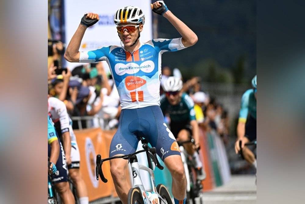 Pelumba Team DSM-Firmenich PostNL, Max Poole muncul juara keseluruhan LtDL 2024.