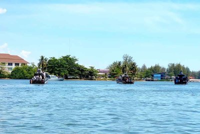 Polis Kelantan PGA, PPM dan Maritim Malaysia akan terus memperkemaskan rondaan dalam membendung aktiviti berkenaan.