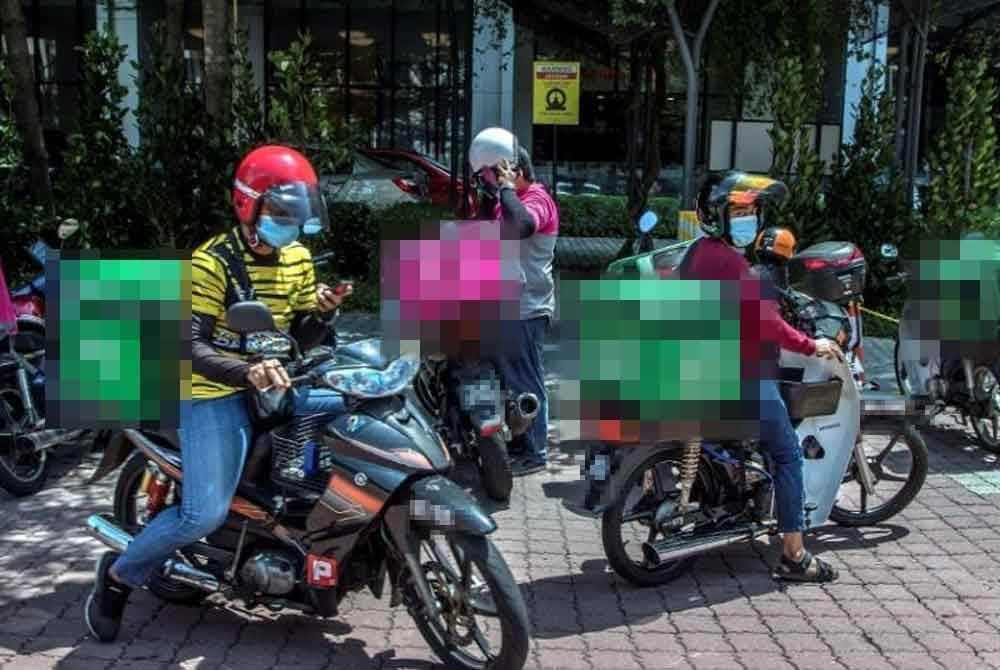 Gabungan Hailing Malaysia (GEM) mendakwa tindakan syarikat ekonomi gig yang mahu Rang Undang-Undang (RUU) Pekerja Gig diperhalusi hanyalah alasan untuk melambatkan sebarang usaha melindungi pekerja sektor berkenaan.