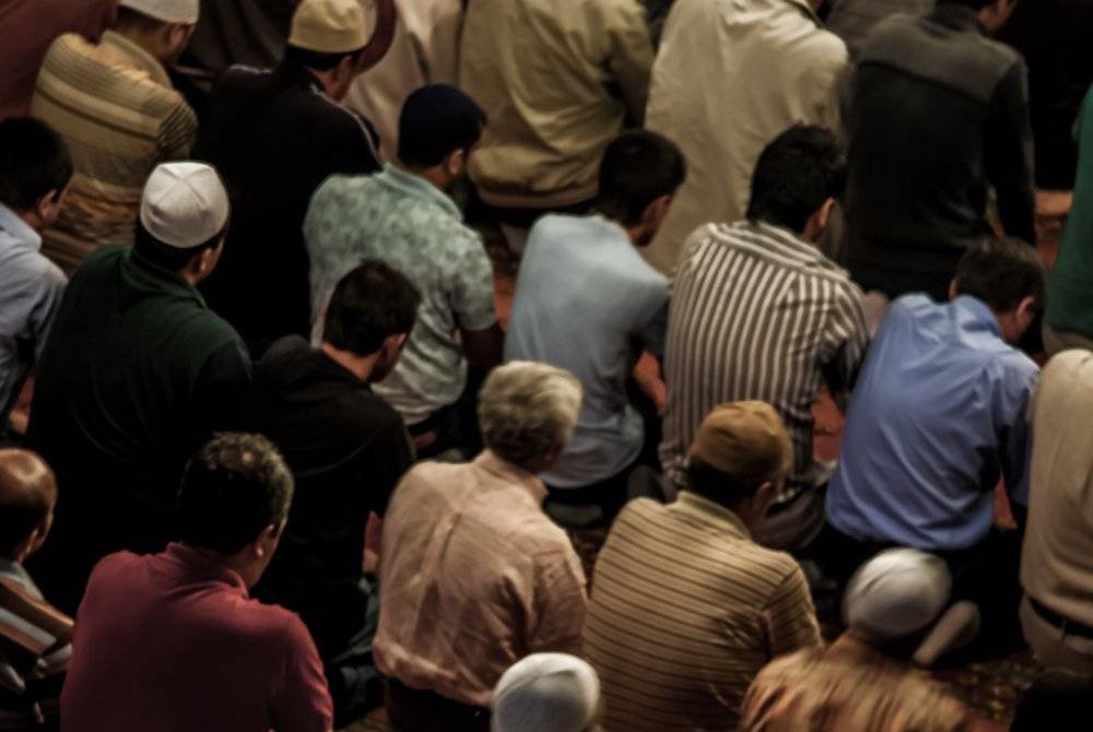 UNTUK mencapai kualiti solat ke tahap tinggi, persediaan sebelum solat juga perlu dititikberatkan. Foto CANVA