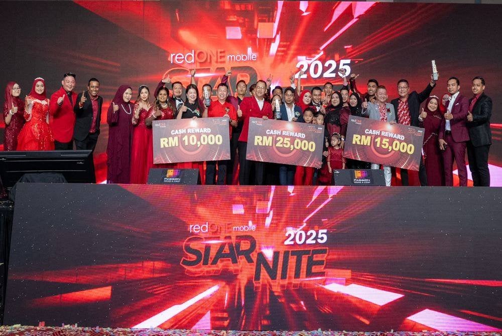 redONE meraikan rakan kongsi berprestasi tinggi dengan pelbagai hadiah lumayan.