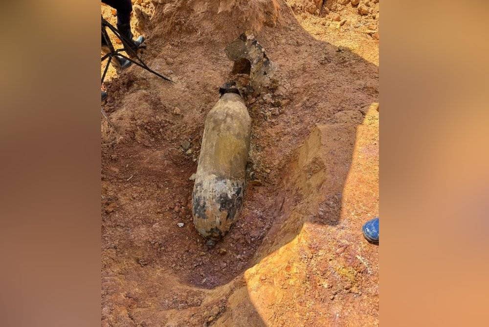 Sebutir lagi bom lama ditemui di tapak pembinaan berhampiran sebuah kilang di Kinarut, Papar.