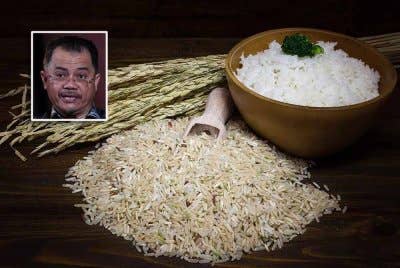 Beras bukan sekadar soal makanan harian semata-mata, tetapi juga berkait rapat dengan kestabilan ekonomi dan keselamatan makanan negara. (Gambar kecil: Aimi Zulhazmi) Foto hiasan