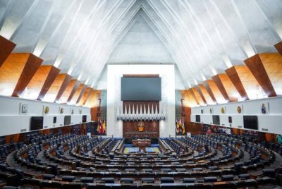 Sejarah tercipta pada minggu keempat persidangan Dewan Rakyat apabila Rang Undang-Undang (RUU) Majlis Media Malaysia (MMM) 2024 diluluskan serta RUU Perlembagaan (Pindaan) 2025 dan RUU Perkhidmatan Parlimen 2025 dibentangkan untuk bacaan kali pertama.