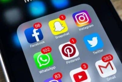 Kementerian Komunikasi memandang serius kewujudan akaun media sosial palsu yang semakin berleluasa di negara ini.