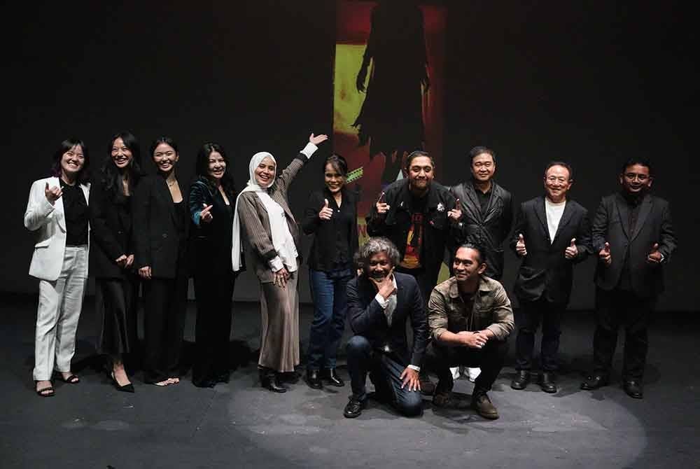 Polong dibarisi pelakon hebat tanah air.