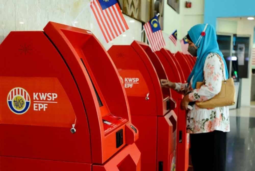 Debaran pencarum tunggu KWSP umum kadar dividen hari ini. - Gambar hiasan.