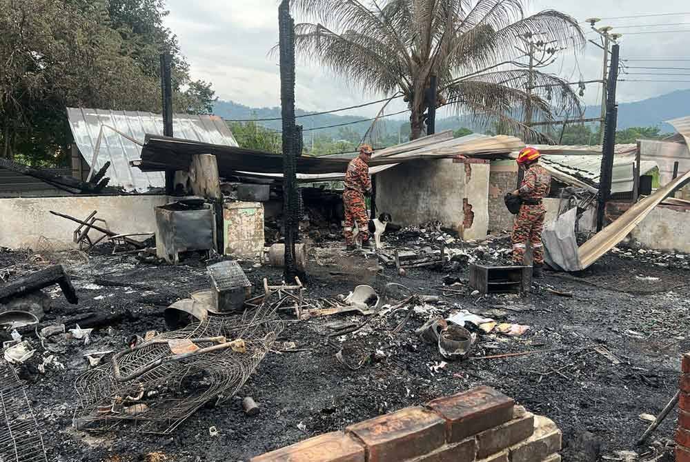 Dua individu maut dalam kejadiankebakaran rumah di Kampung Limbanak pada Sabtu.