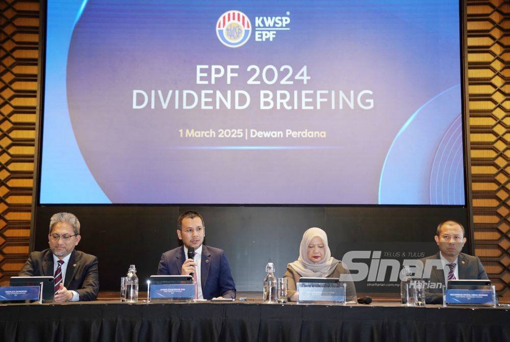 KWSP turut mengadakan sesi taklimat prestasi kewangannya tahun 2024 yang dikendalikan Ketua Pegawai Eksekutif KWSP, Ahmad Zulqarnain Onn.