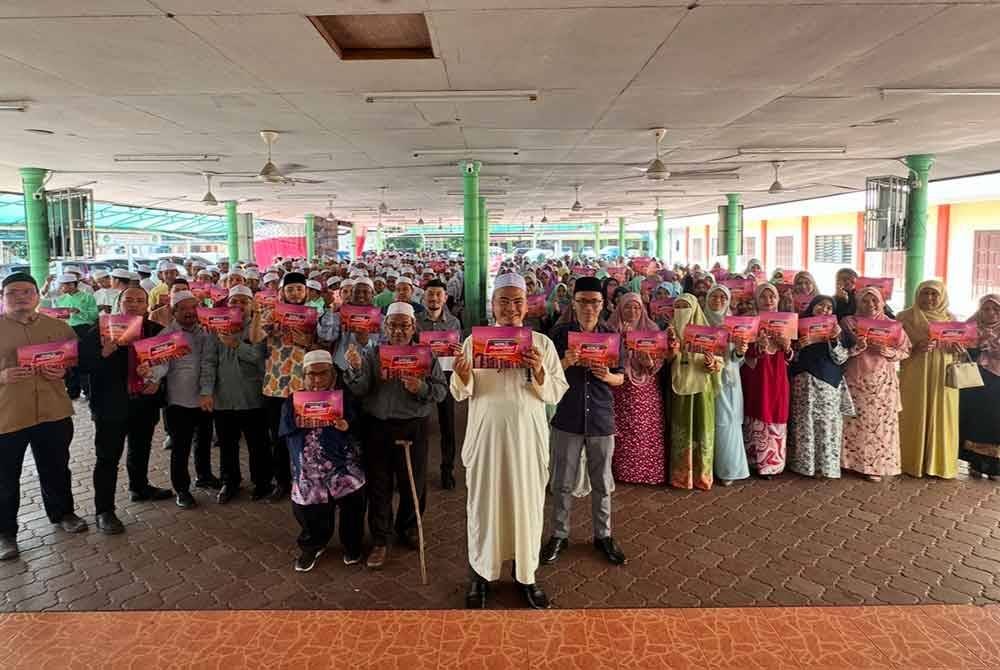 Pelajar dan guru dari SMU (A) Darul Anuar Darul Anuar World #QuranHour 2025 FOTO SINAR HARIAN-ADILA SHARINNI WAHID