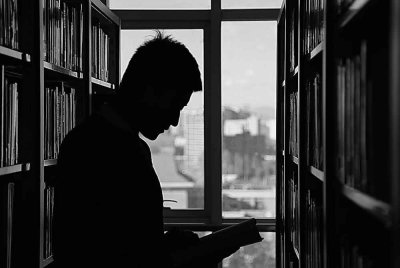 Sejak zaman Bani Umaiyah dan Abbasiyah, sastera Islam telah berkembang. - Foto Pexels