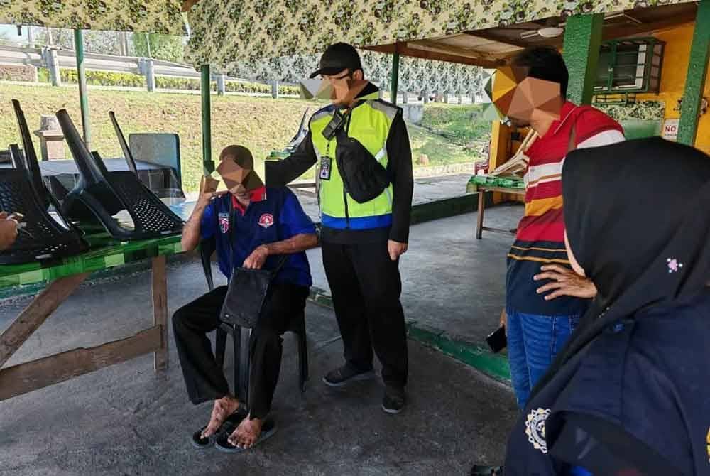 Lelaki tersebut dicekup penguat kuasa JAIM dalam Operasi Cegah Jenayah Syariah di sini, pada Ahad.