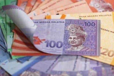 Pada 8 pagi, ringgit naik kepada 4.4595/4650 berbanding dolar AS daripada 4.4600/4650 semasa ditutup pada Jumaat lepas.