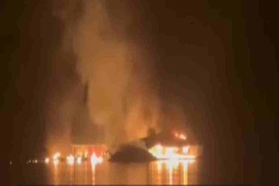 Seorang pengusaha rumah rakit di Tasik Kenyir, Kuala Berang rugi kira-kira RM3 juta selepas penginapan berkenaan musnah dalam kebakaran malam tadi.