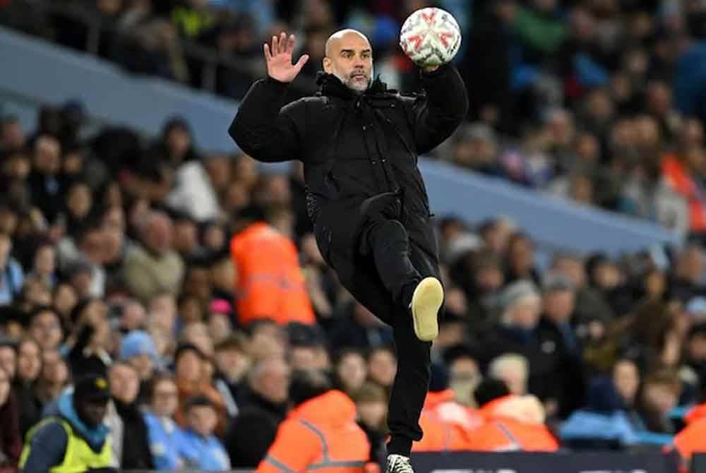Guardiola akui tidak gembira dengan ciri-ciri bola yang digunakan dalam pertandingan Piala FA. Foto: Agensi