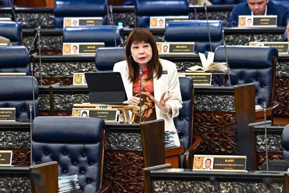 Hui Ying ketika menjawab soalan dalam sidang Dewan Rakyat pada Selasa. Foto: Jabatan Penerangan Malaysia