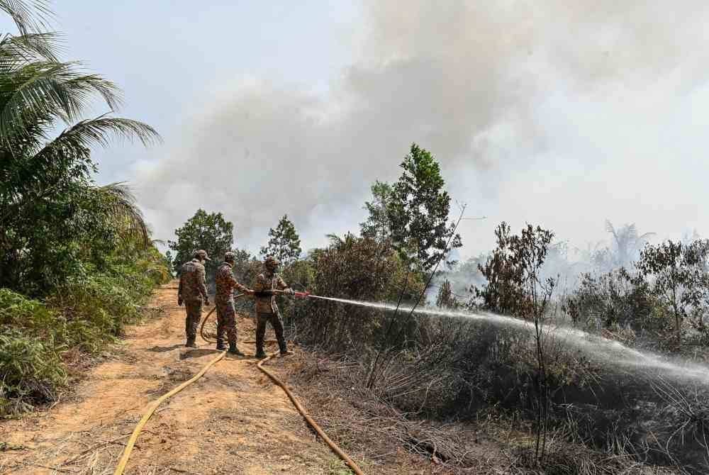 Kerja-kerja memadam kebakaran ladang kelapa itu dijangka selesai minggu ini sekiranya keadaan cuaca mengizinkan.