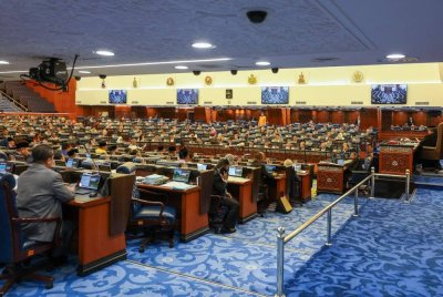Suasana di dalam Dewan Rakyat ketika sesi undian bacaan kali kedua Rang Undang-Undang Perkhidmatan Parlimen 2025 di Mesyuarat Pertama Penggal Keempat Parlimen ke-15 di Dewan Rakyat hari ini. Foto Bernama