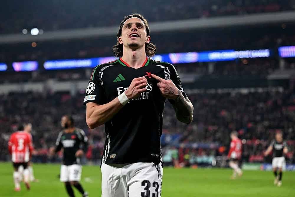 Calafiori meledak gol ketujuh Arsenal di Stadium Philips. Foto: Agensi