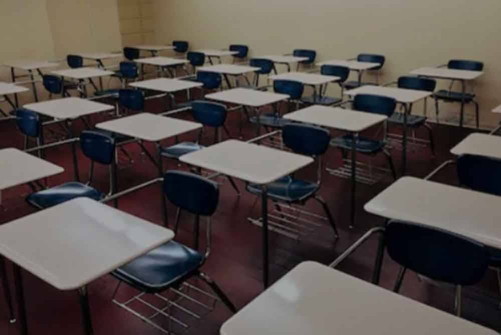 Cermin menyebabkan pelajar habiskan masa lama di tandas