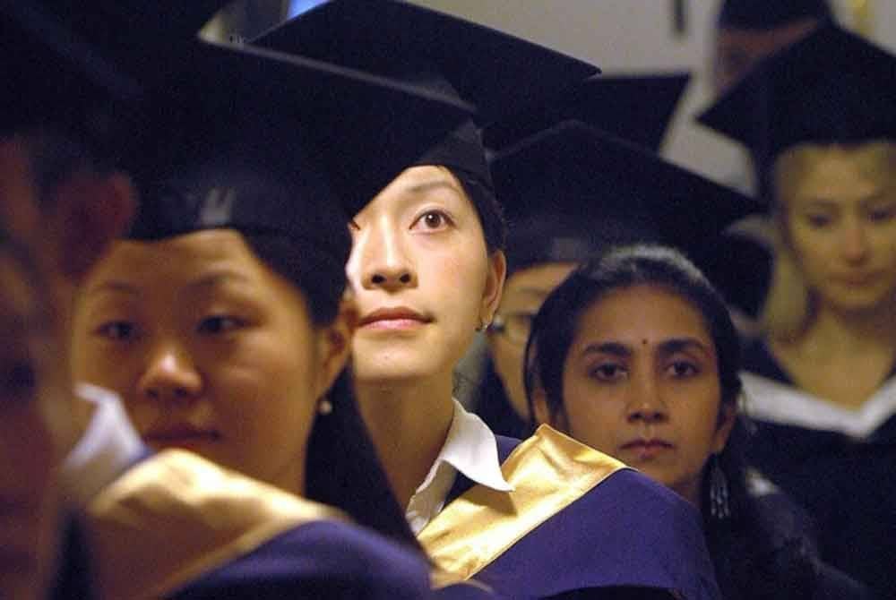 Purata graduan Singapura cecah RM15,000 pada 2024.