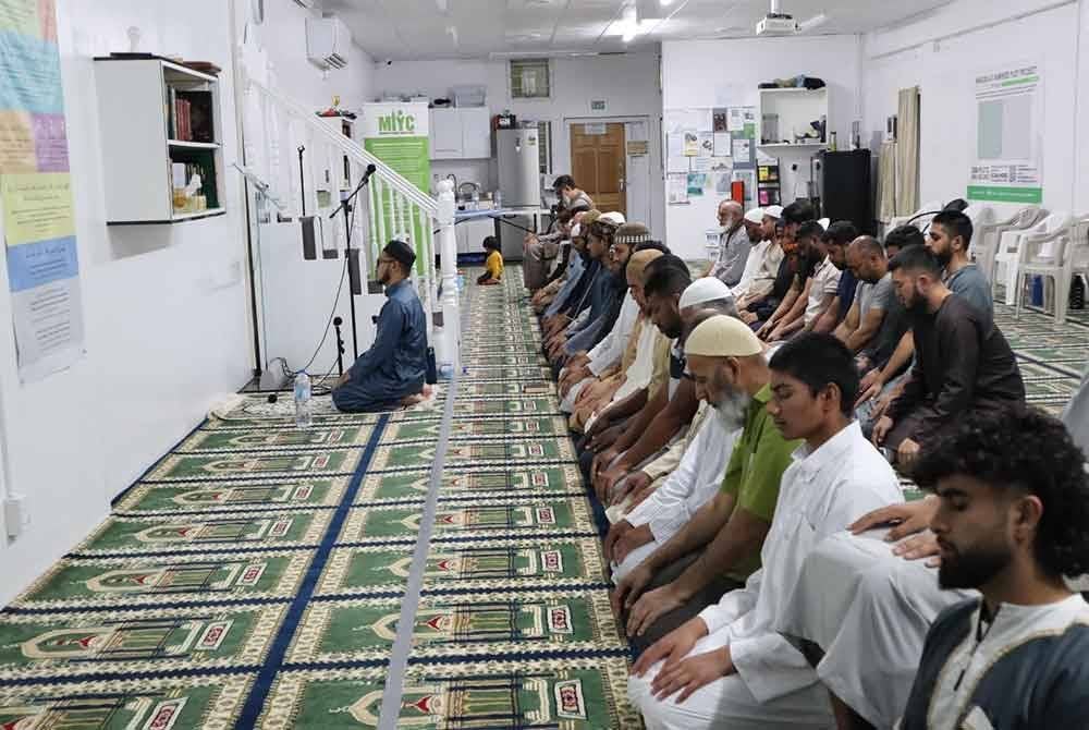 Muhammad Hanif Zakaria, 24 terpilih untuk menjadi imam di sana selepas lulus temuduga pemilihan menyertai Program Mobiliti Antarabangsa.