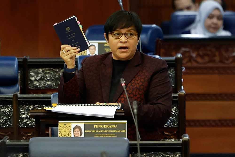 Azalina ketika sesi pergulungan RUU Perkhidmatan Parlimen 2025 di Dewan Rakyat pada Rabu.