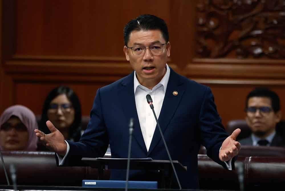 Kor Ming pada sesi pertanyaan-pertanyaan bagi jawab lisan ketika Mesyuarat Pertama Penggal Keempat Parlimen ke-15 di Dewan Negara pada Rabu. Foto Bernama