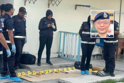 Pasukan polis sedang menjalankan siasatan berhubung penemuan beg yang berisi peluru di tempat pembuangan sampah di sebuah pangsapuri di Bukit Jambul. Gambar kecil: Swee Sake