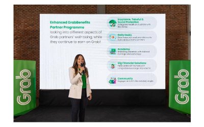  Pengarah Urusan Grab Malaysia, Adelene Foo, melancarkan program GrabBenefits 2.0 yang dipertingkatkan, kini menampilkan lima teras utama - Insurans, Takaful & Perlindungan Sosial, Tawaran Harian, Akademi, Penyelesaian Kewangan Gig, dan Komuniti.