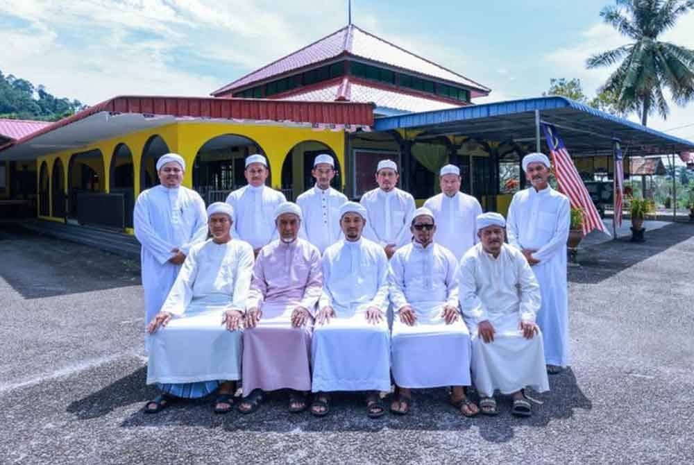 Masjid Al-Kausar, Kampung Setar di Yan berkeluasan 0.8 hektar akan dinaik taraf dan menjadi mercu tanda sekali gus memenuhi keperluan jemaah serta keselesaan musafir yang mahu ke Gunung Jerai.