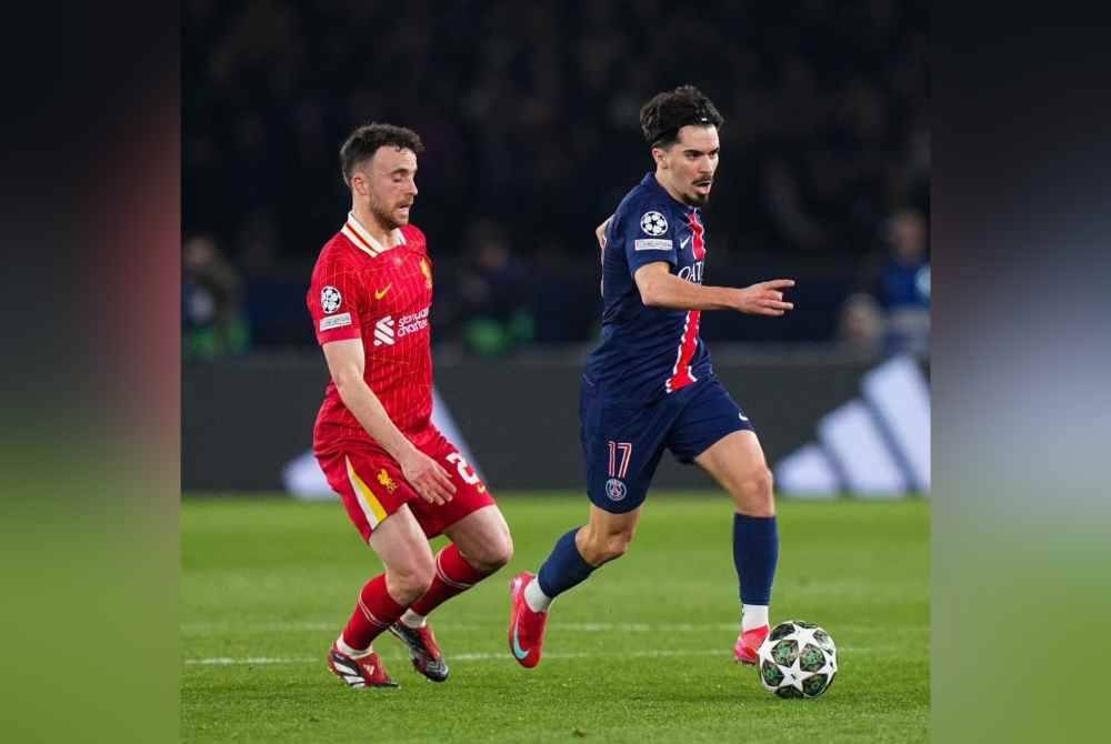 Vitinha (kanan) percaya peluang PSG belum berakhir. Foto Agensi