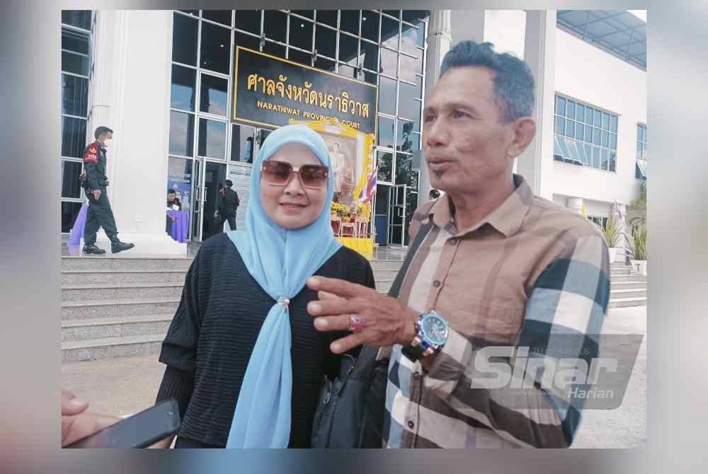 Wan Ismail (kanan) dan isterinya, Zahara Mamat berharap Eda Ezrin akan dibenarkan pulang sebelum sambutan hari raya nanti.