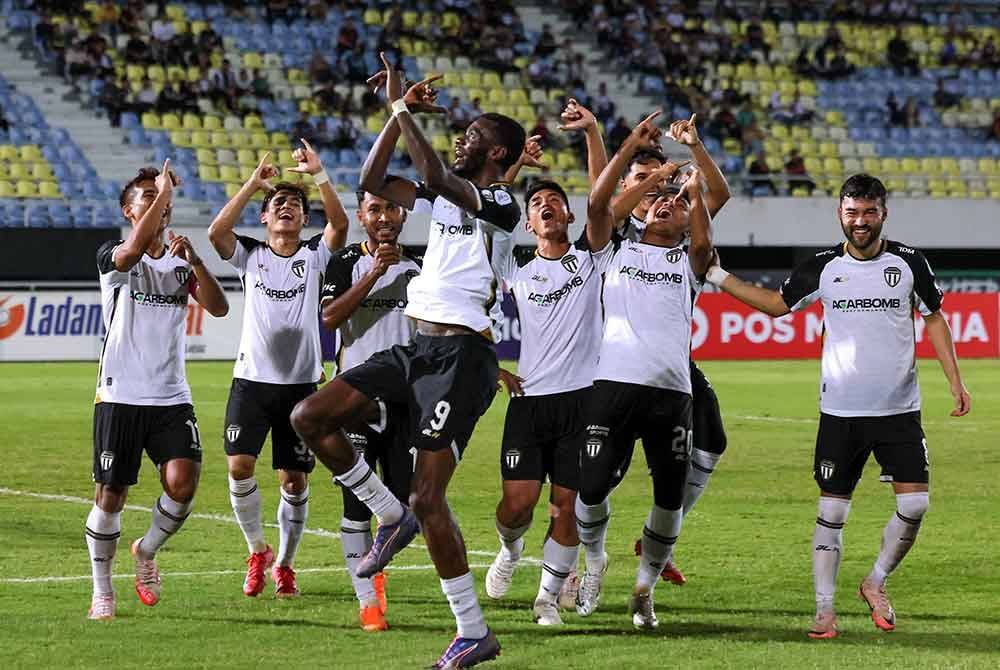 Selepas mengharungi 20 perlawanan, TFC berjaya mengutip 31 mata. Foto Bernama
